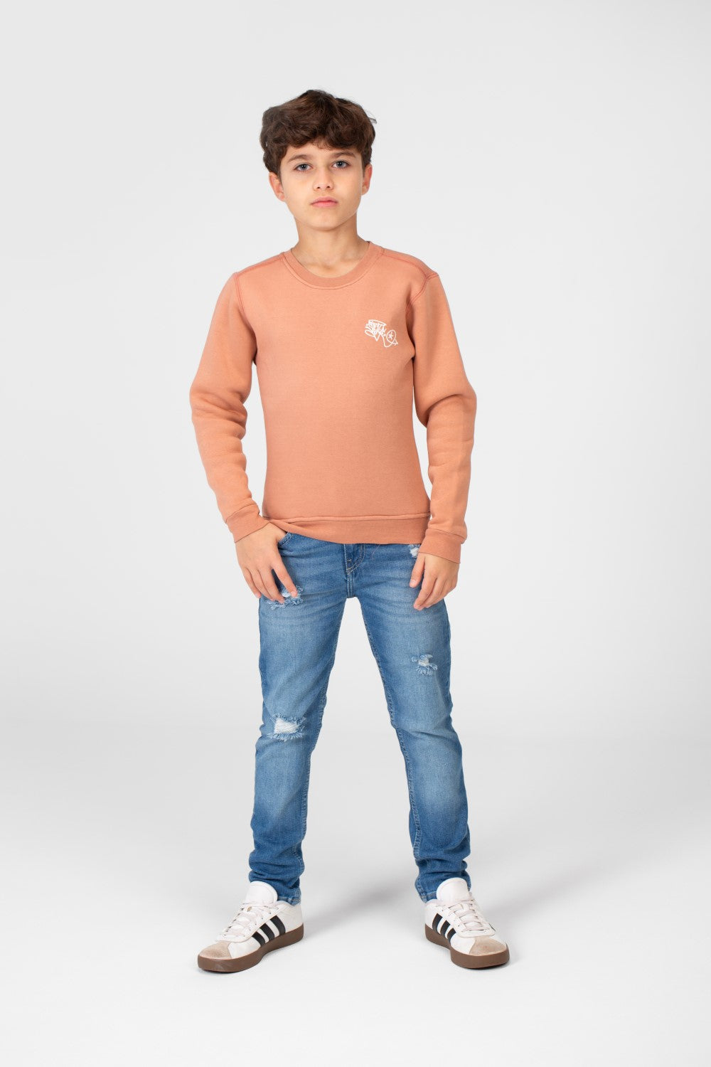 سويت شيرت مطبوع برقبة دائرية للأولاد