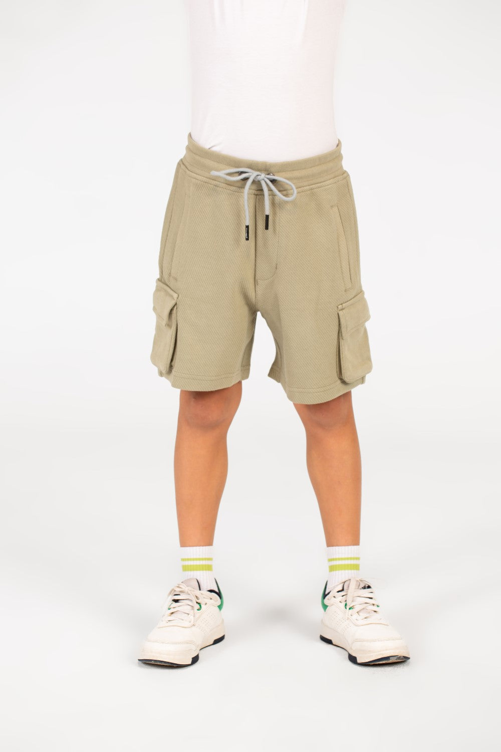 شورت ميلتون للأولاد بحزام خصر مطاطي وجيب خلفي