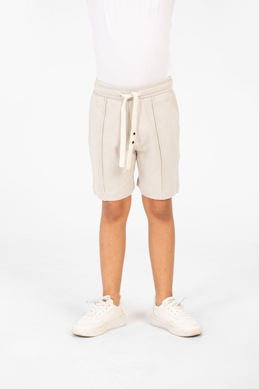 شورت ميلتون للأولاد بحزام خصر مطاطي وجيوب جانبية بتصميم عصري