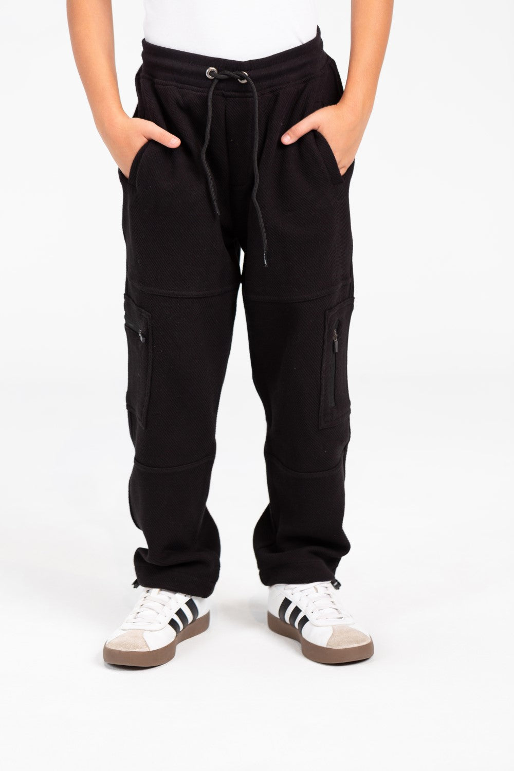 Boy's Sweatpants With Drawstring In The Middle And Side Pockets