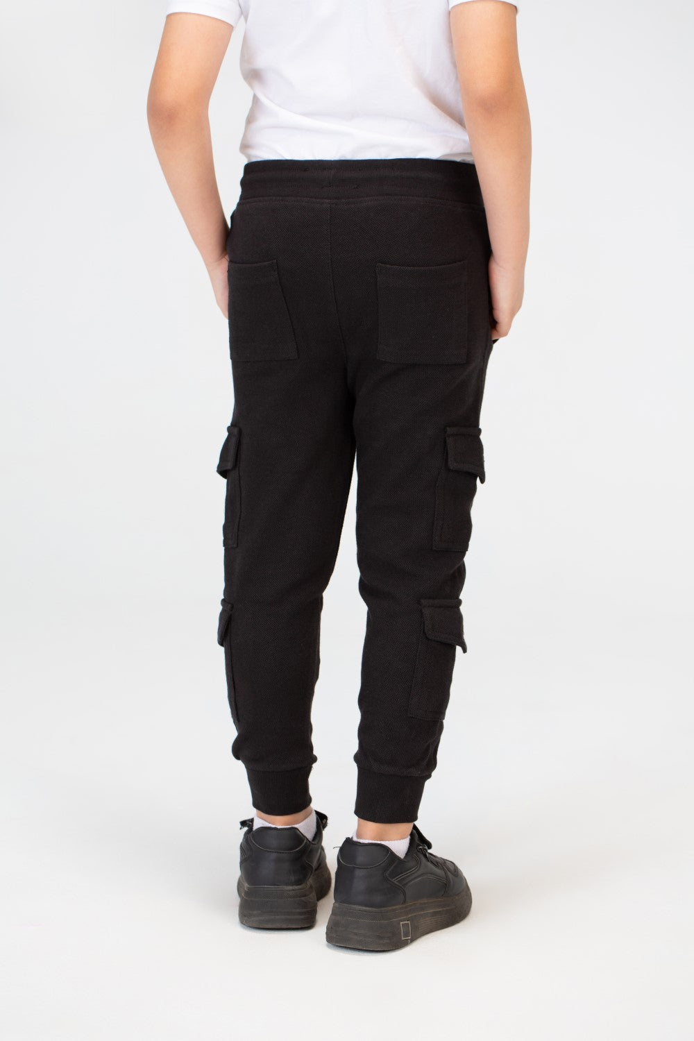 Boys Sweatpants With Elastic Waistband And Side And Back Pockets