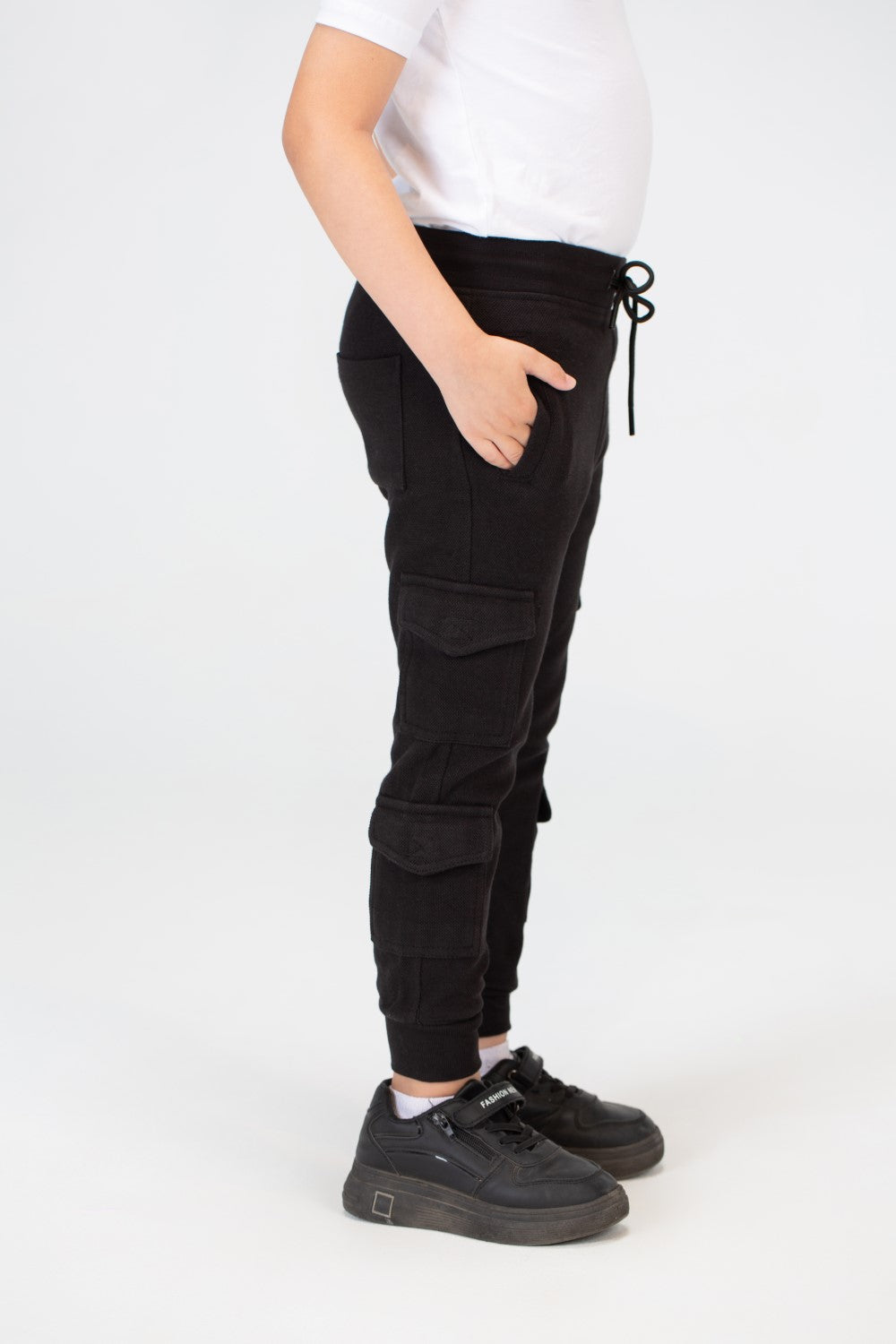 Boys Sweatpants With Elastic Waistband And Side And Back Pockets