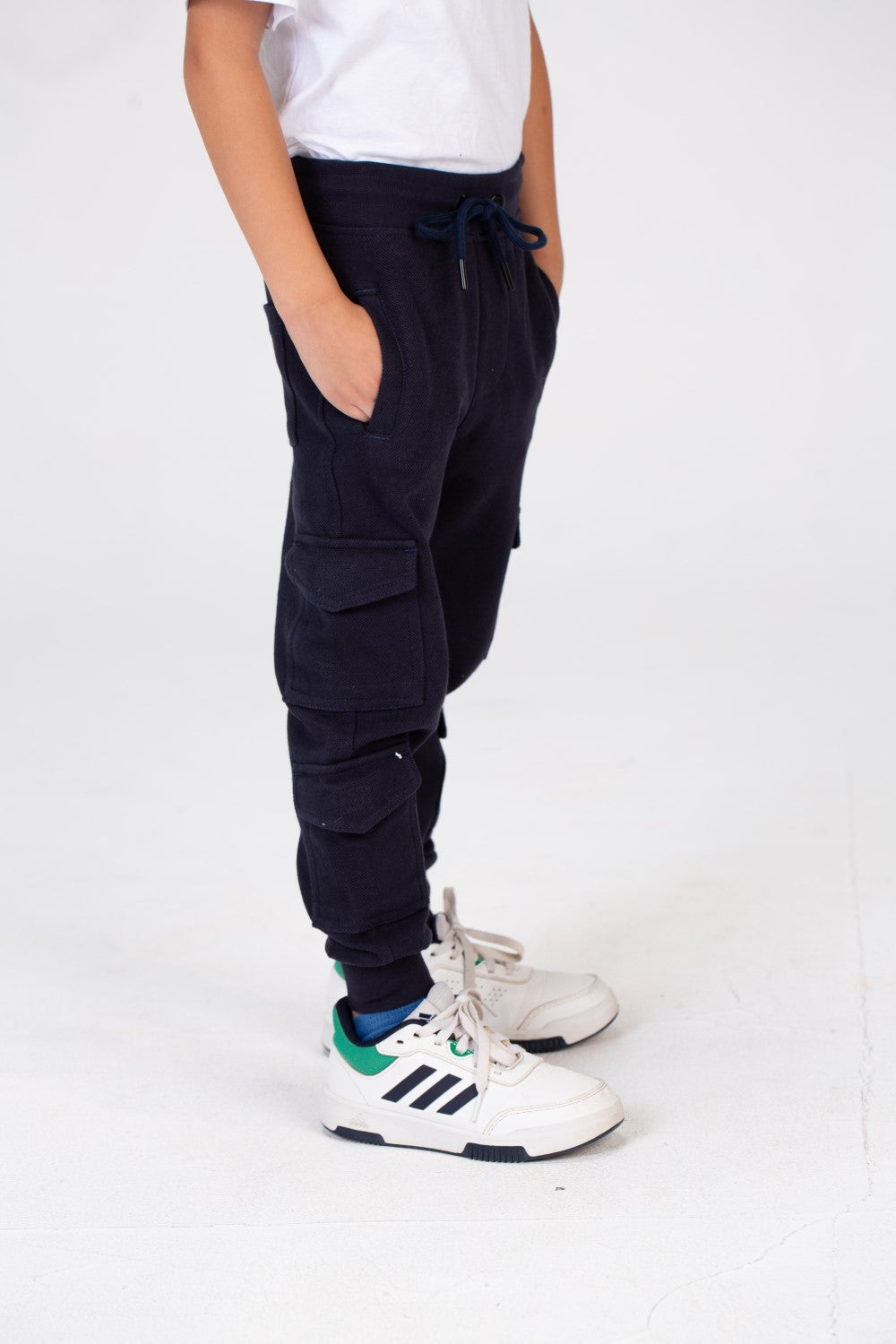 Boys Sweatpants With Elastic Waistband And Side And Back Pockets