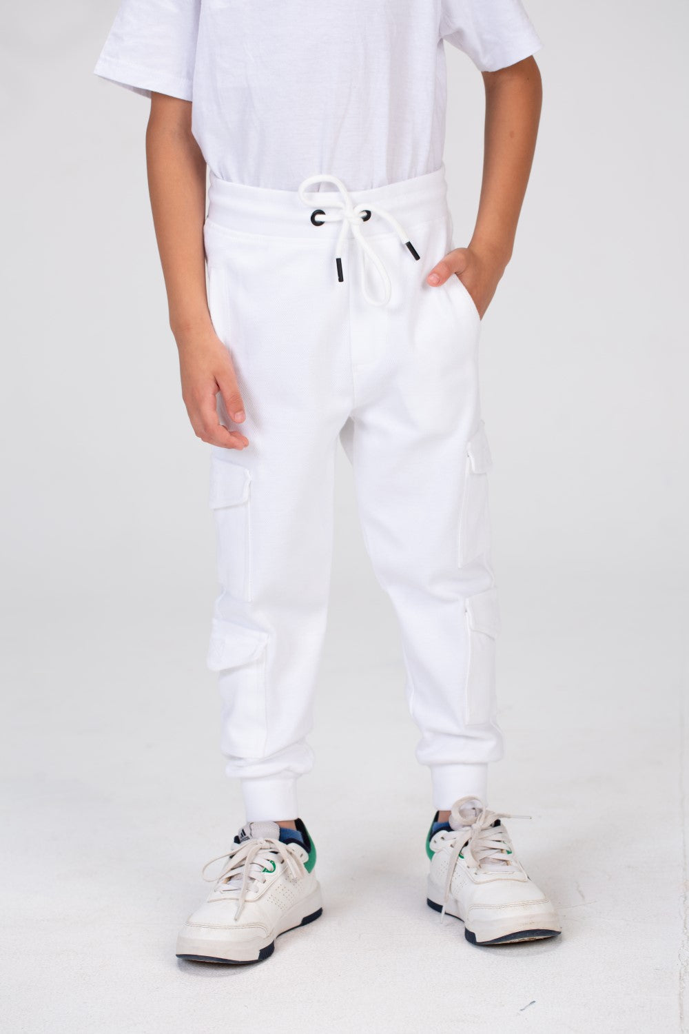 Boys Sweatpants With Elastic Waistband And Side And Back Pockets