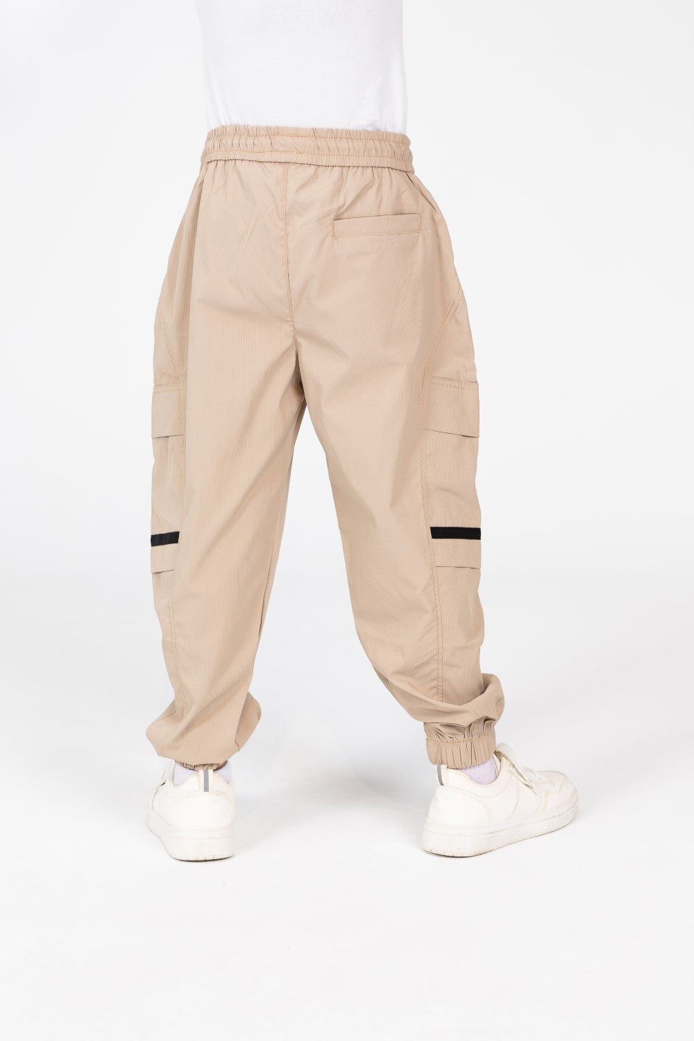 Boy's Sweatpants With Elastic Waistband And A Modern Cut