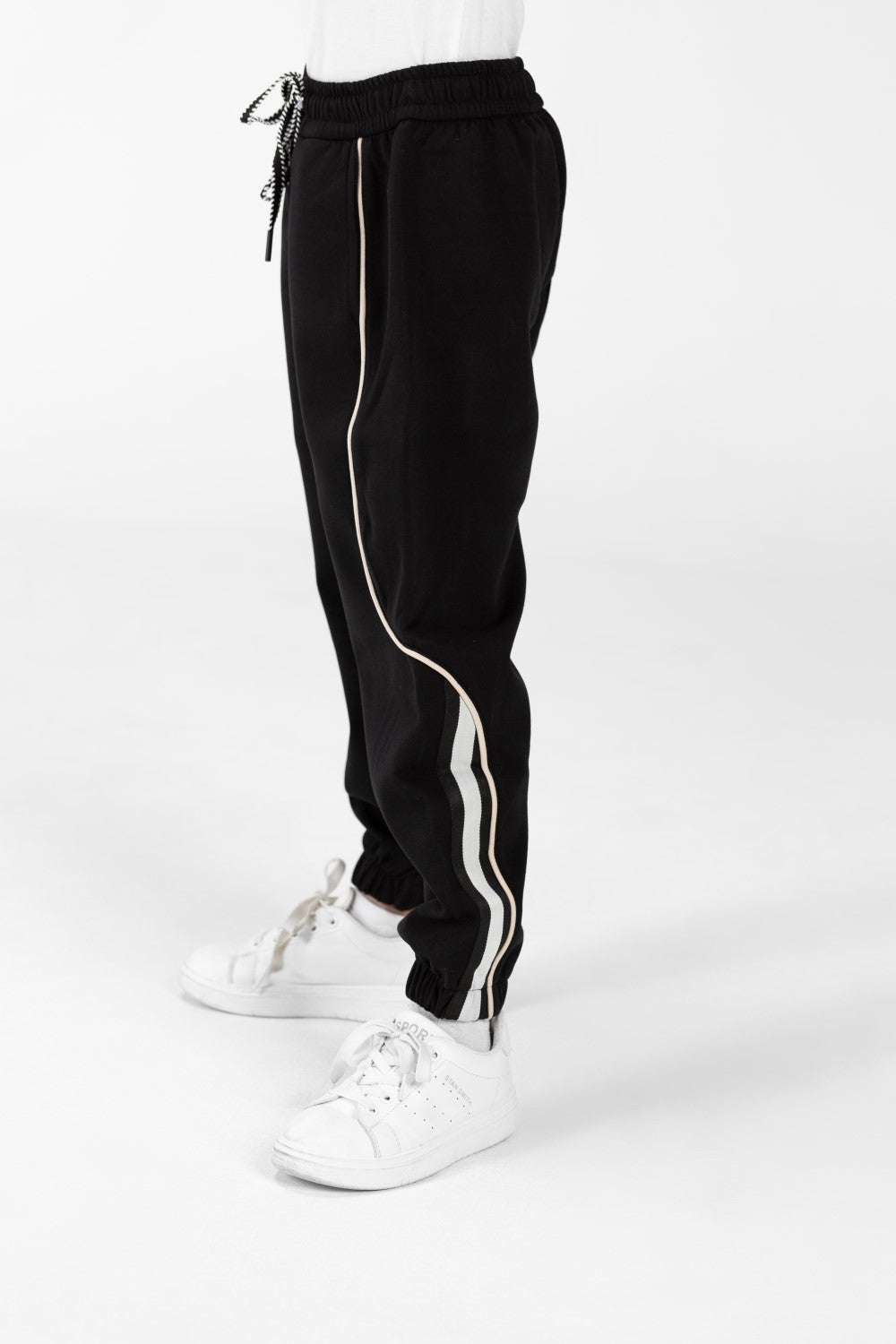 Boy's Sweatpants Joggers With Drawstring Closure And Back Pocket