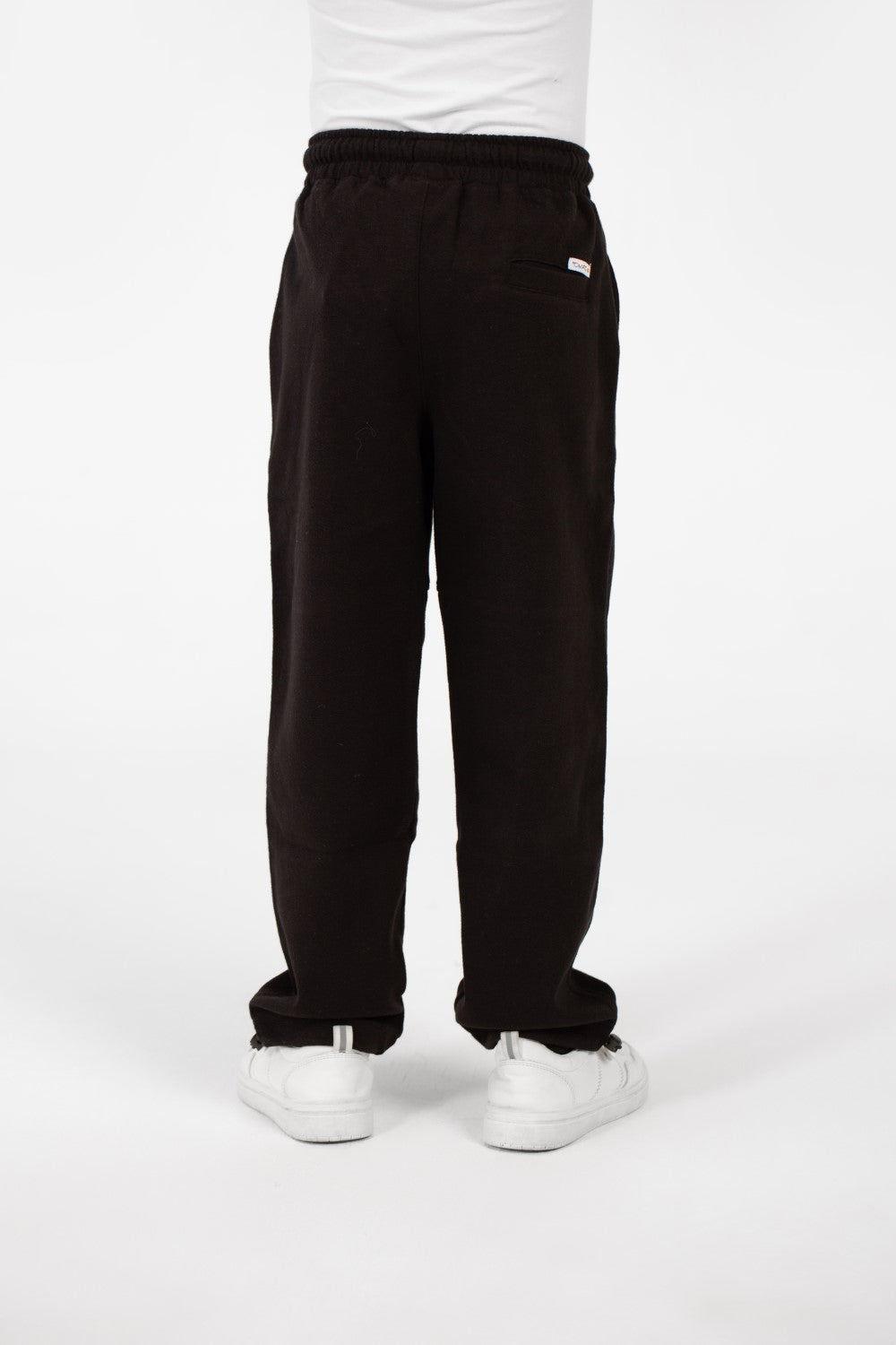 Boys' Oversized Sweatpants With Elastic Waistband And Pockets In A Modern Design