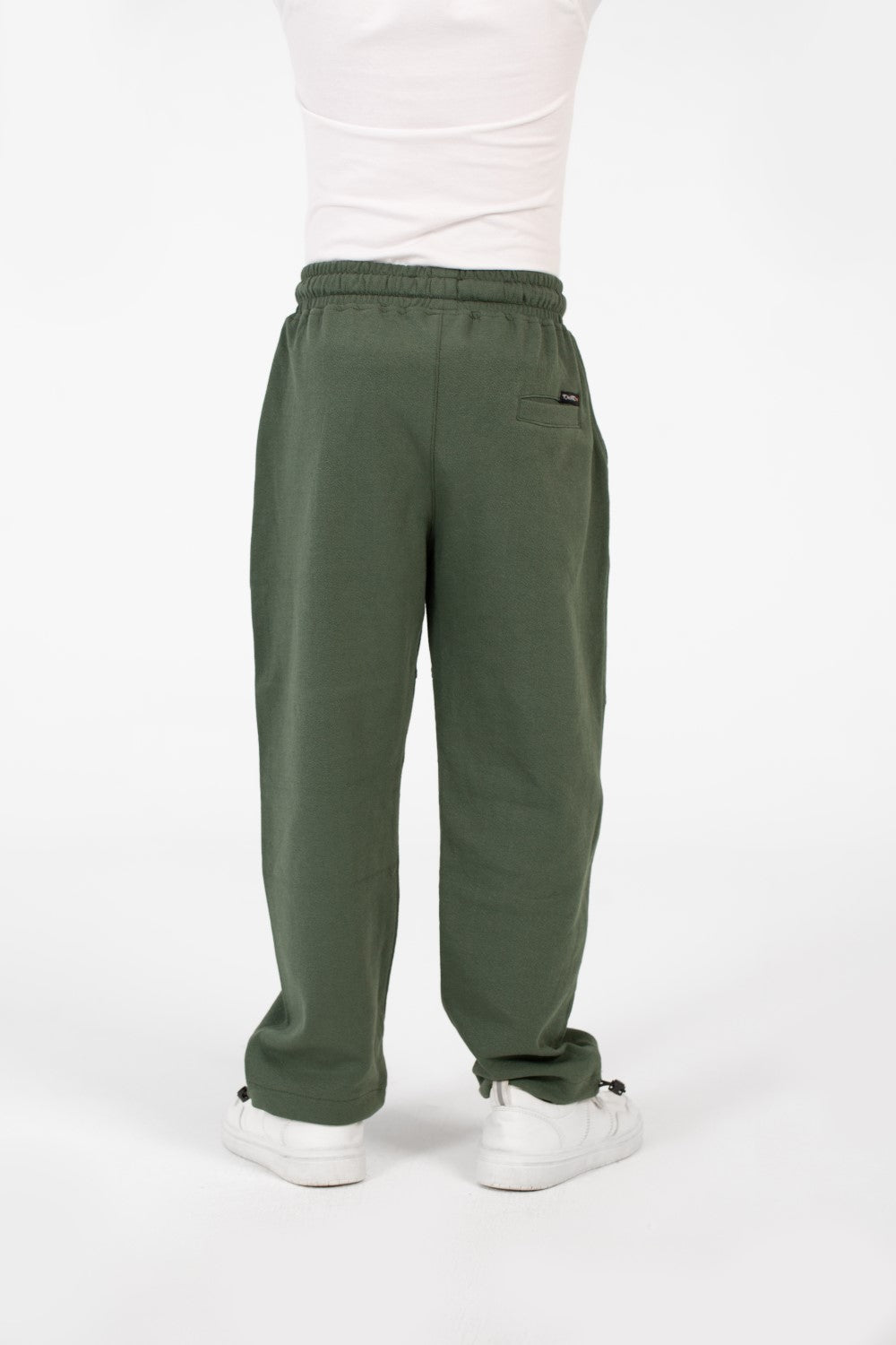 Boys' Oversized Sweatpants With Elastic Waistband And Pockets In A Modern Design
