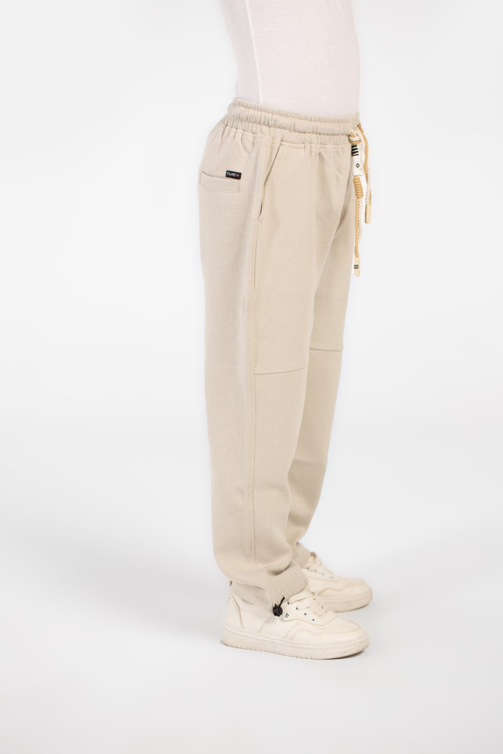 Boys' Oversized Sweatpants With Elastic Waistband And Pockets In A Modern Design