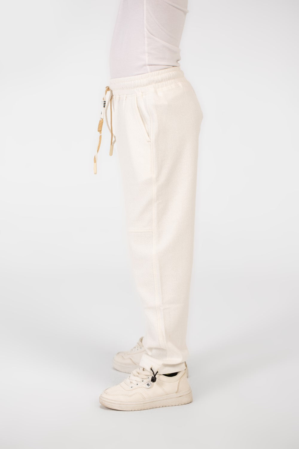 Boys' Oversized Sweatpants With Elastic Waistband And Pockets In A Modern Design