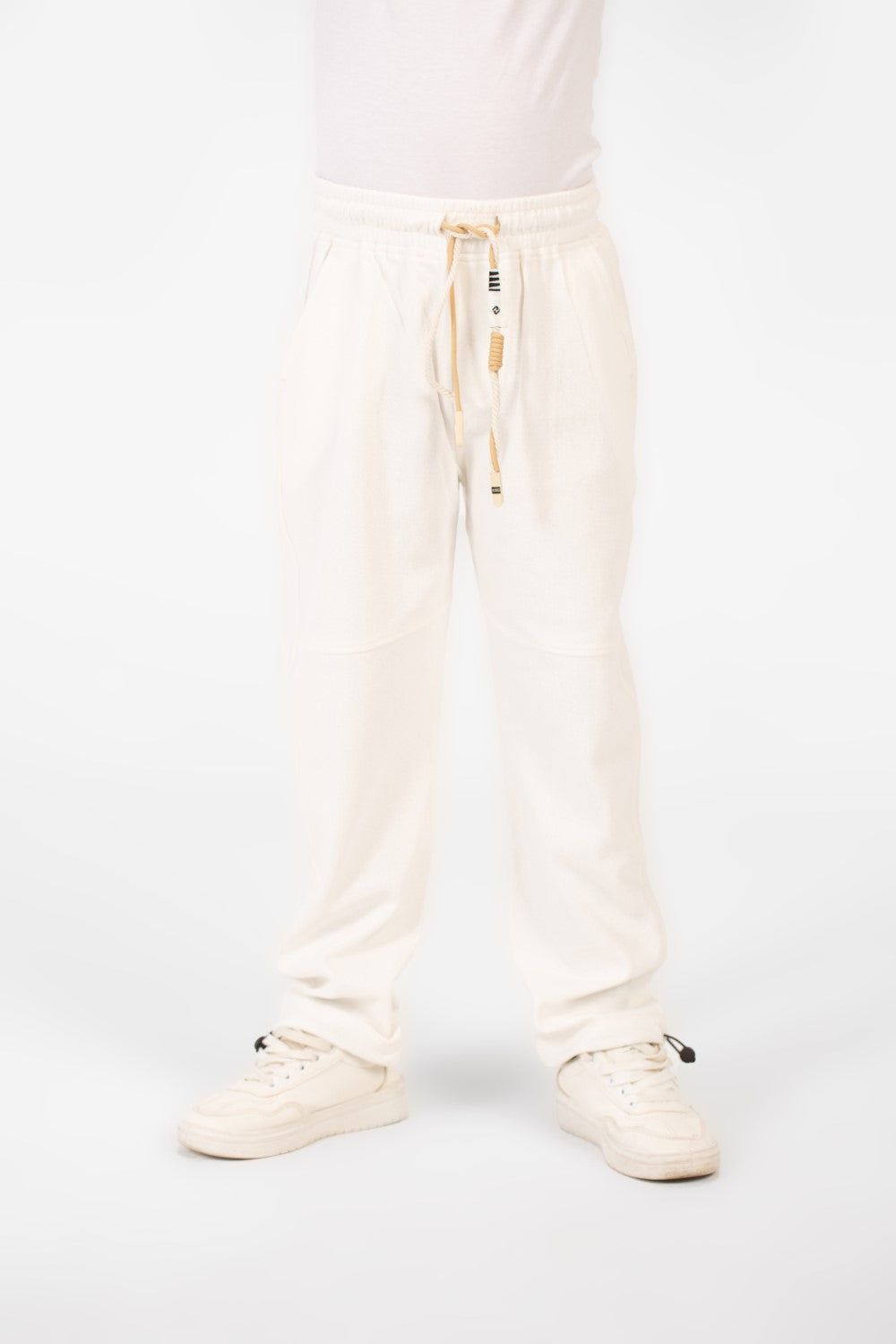 Boys' Oversized Sweatpants With Elastic Waistband And Pockets In A Modern Design