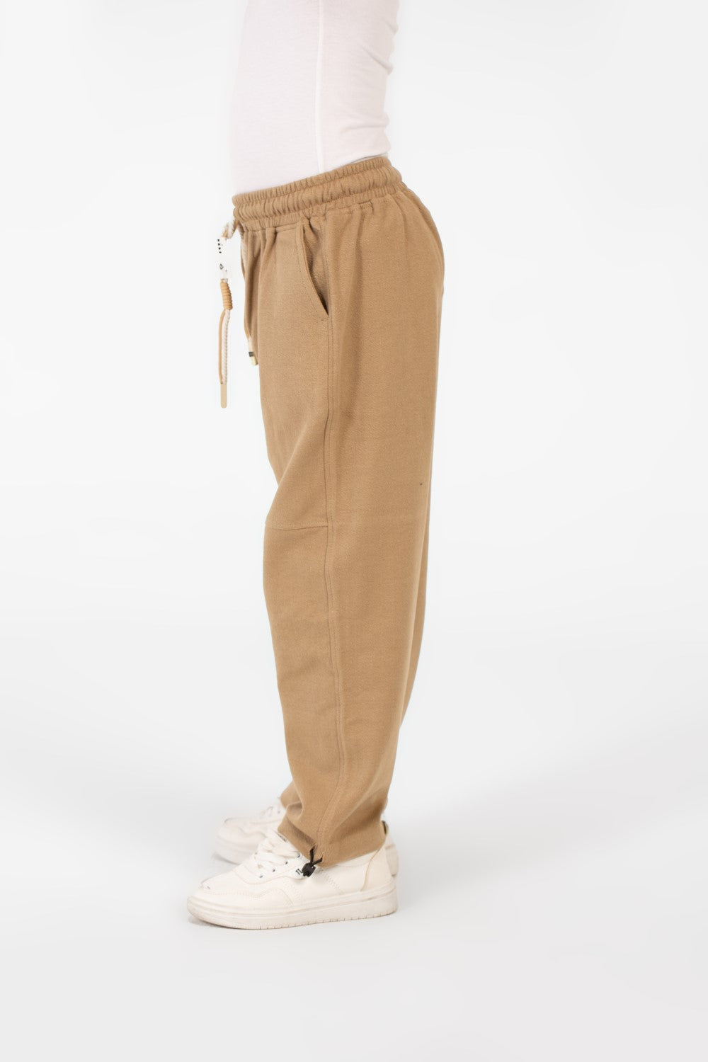 Boys' Oversized Sweatpants With Elastic Waistband And Pockets In A Modern Design