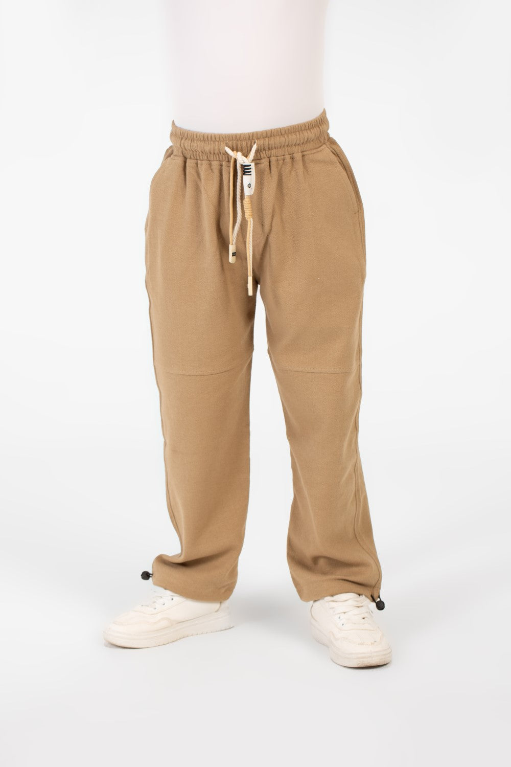 Boys' Oversized Sweatpants With Elastic Waistband And Pockets In A Modern Design