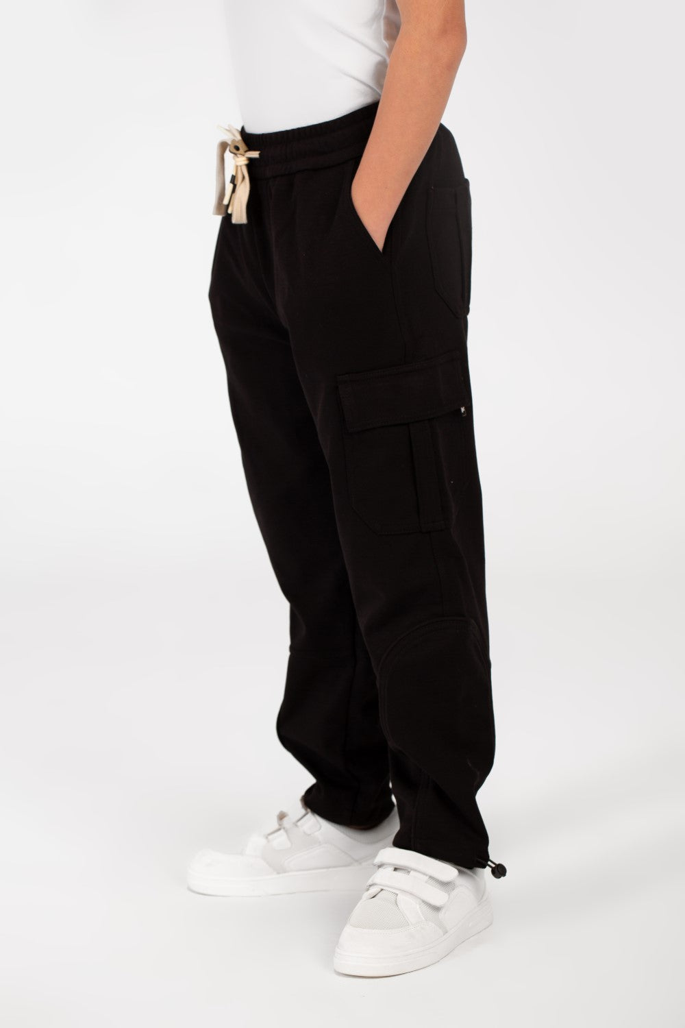 Boy's Oversized Sweatpants In A Modern Design