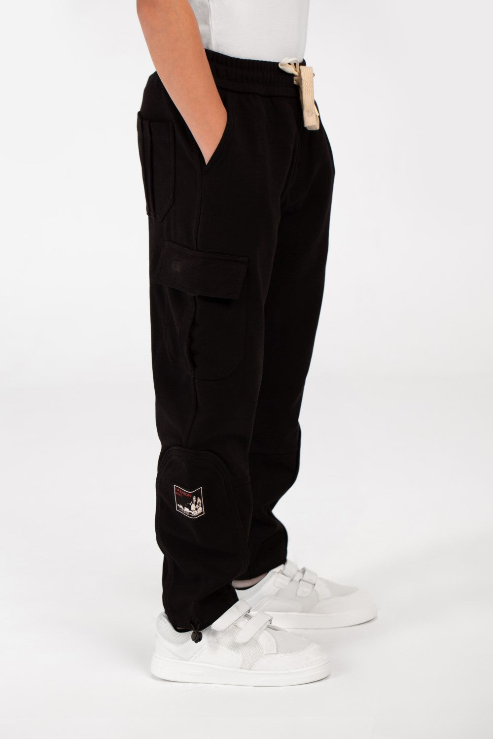 Boy's Oversized Sweatpants In A Modern Design