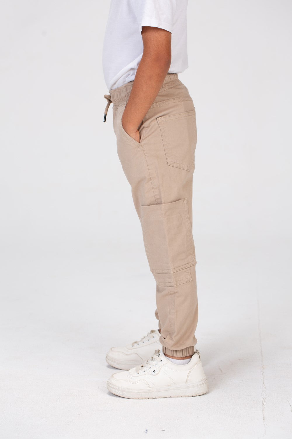 Boys Gabardine Pants With Elastic Waistband And A Distinctive Side Pocket