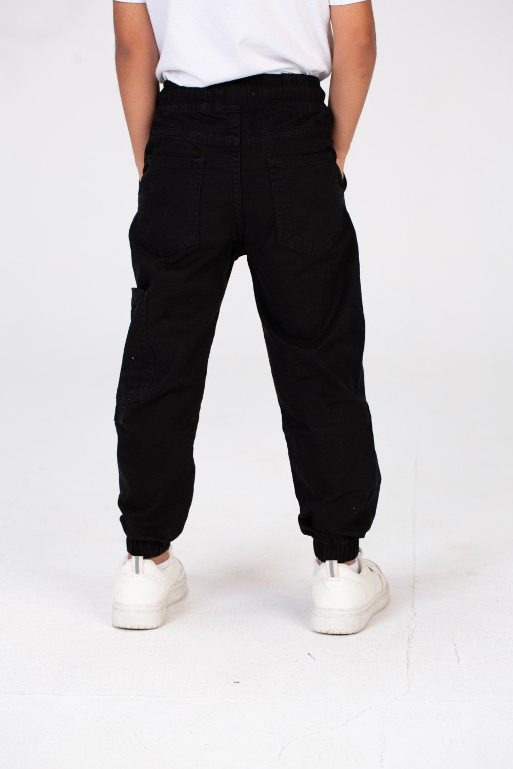 Boys Gabardine Pants With Elastic Waistband And A Distinctive Side Pocket