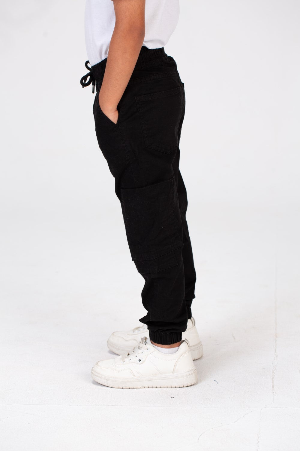 Boys Gabardine Pants With Elastic Waistband And A Distinctive Side Pocket