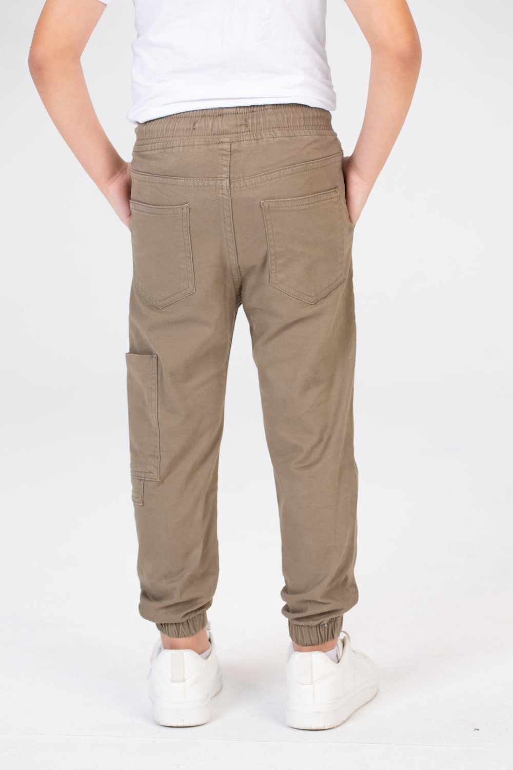 Boys Gabardine Pants With Elastic Waistband And A Distinctive Side Pocket