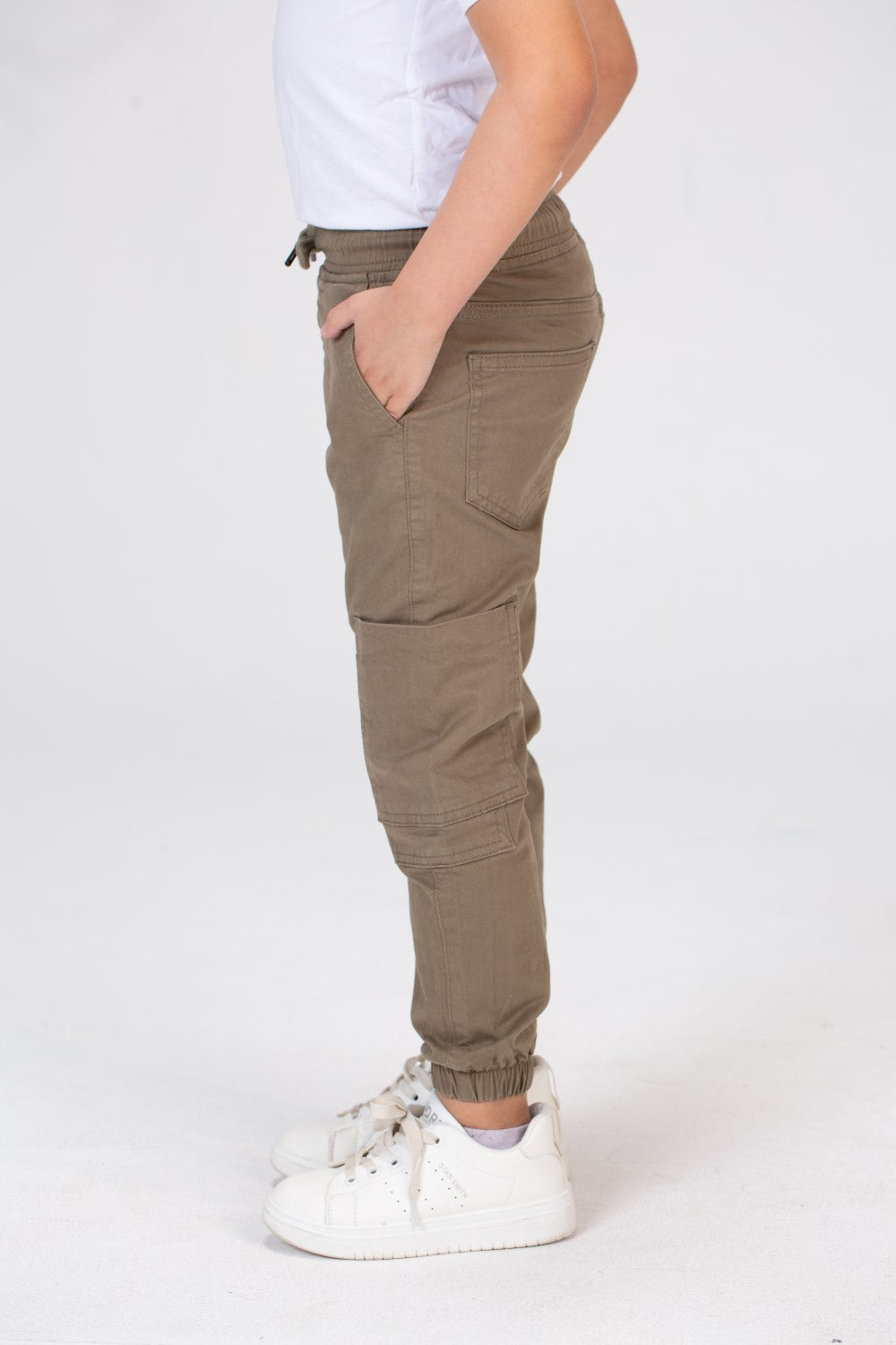 Boys Gabardine Pants With Elastic Waistband And A Distinctive Side Pocket