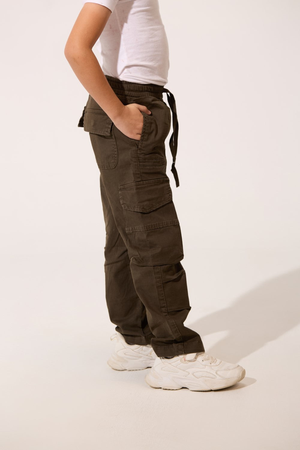 بنطلون شروال غاباردين واسع الساق للأولاد مع جيوب جانبية عصرية