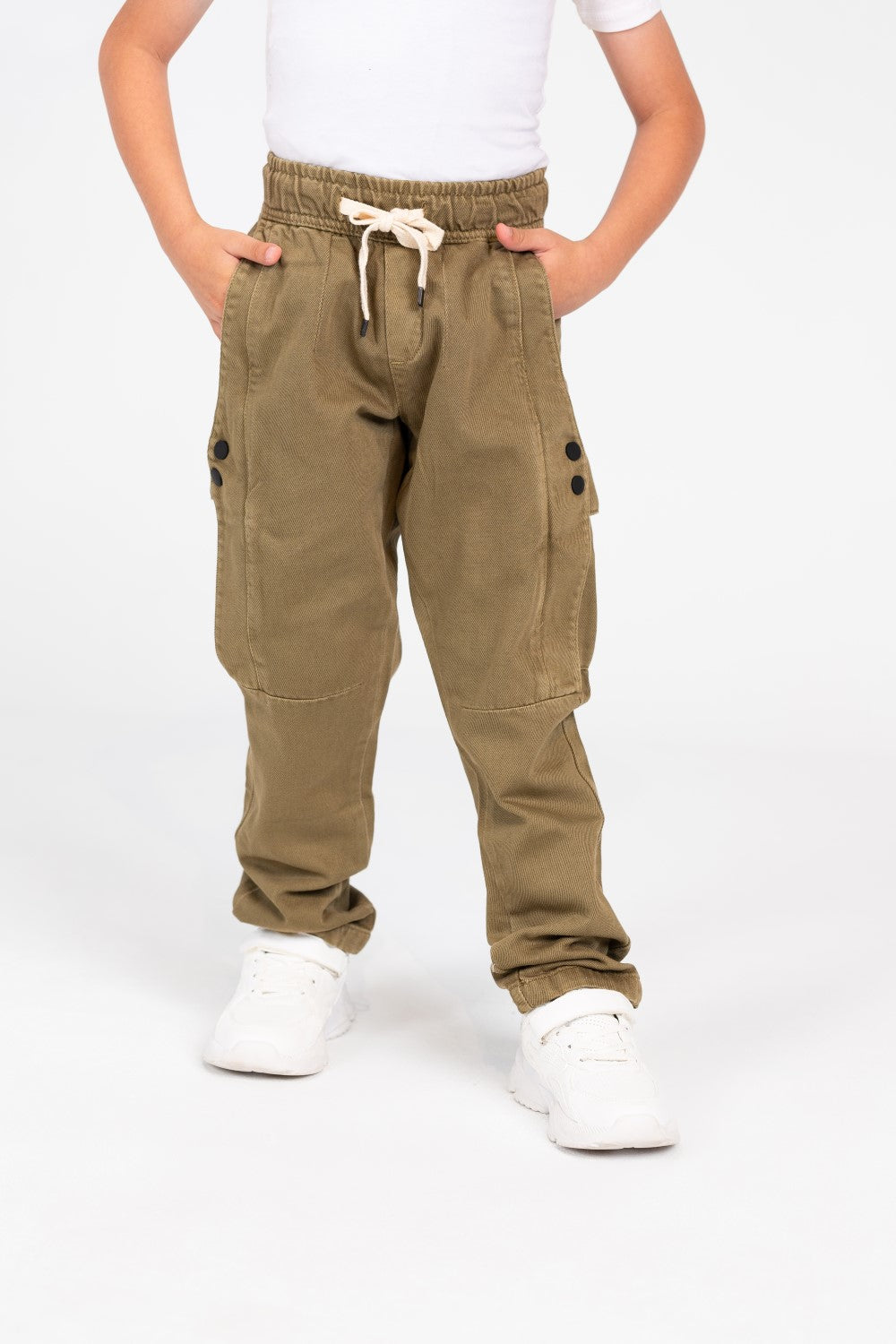 بنطلون جبردين فضفاض للأولاد بقصّة عصرية فريدة