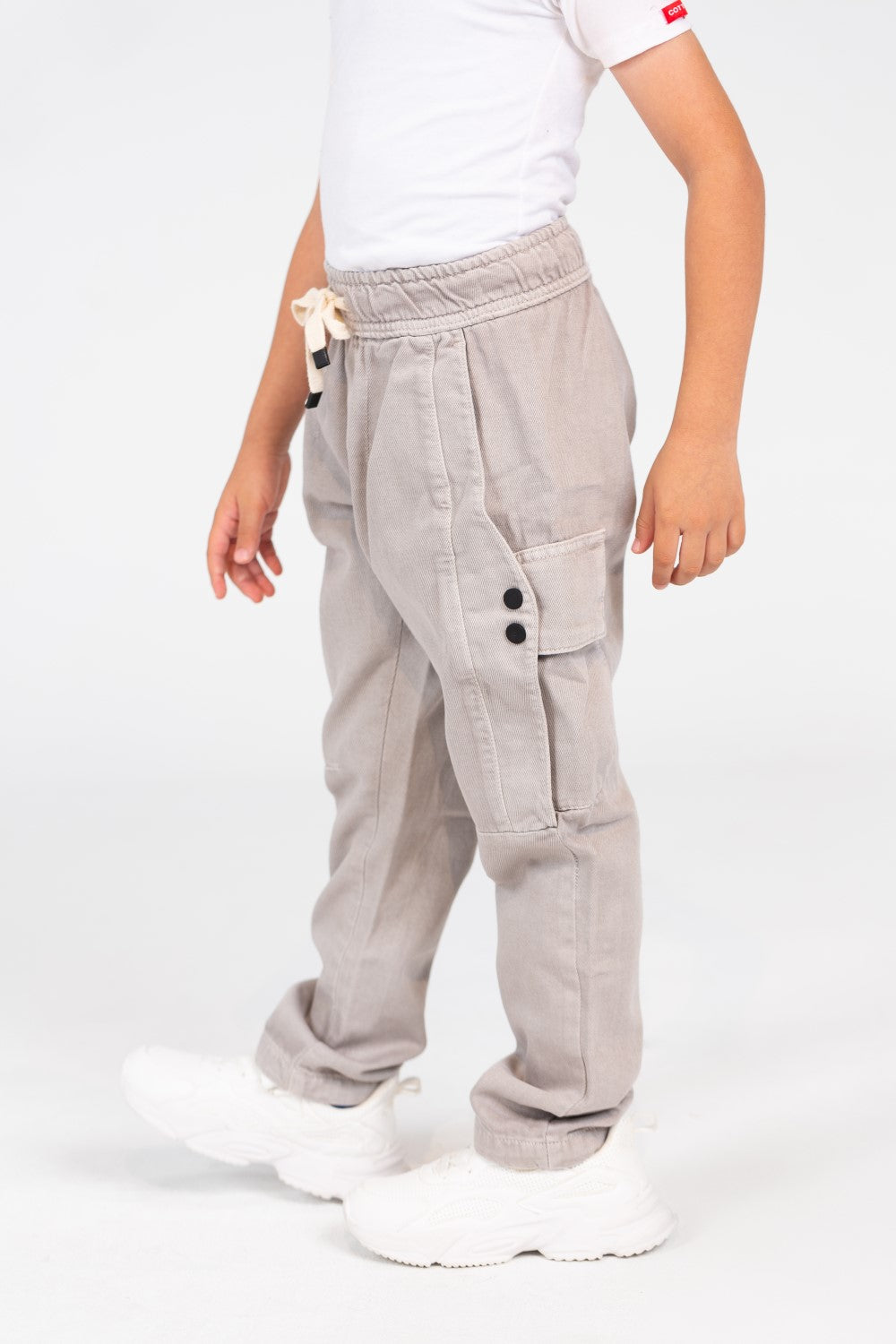 بنطلون جبردين فضفاض للأولاد بقصّة عصرية فريدة