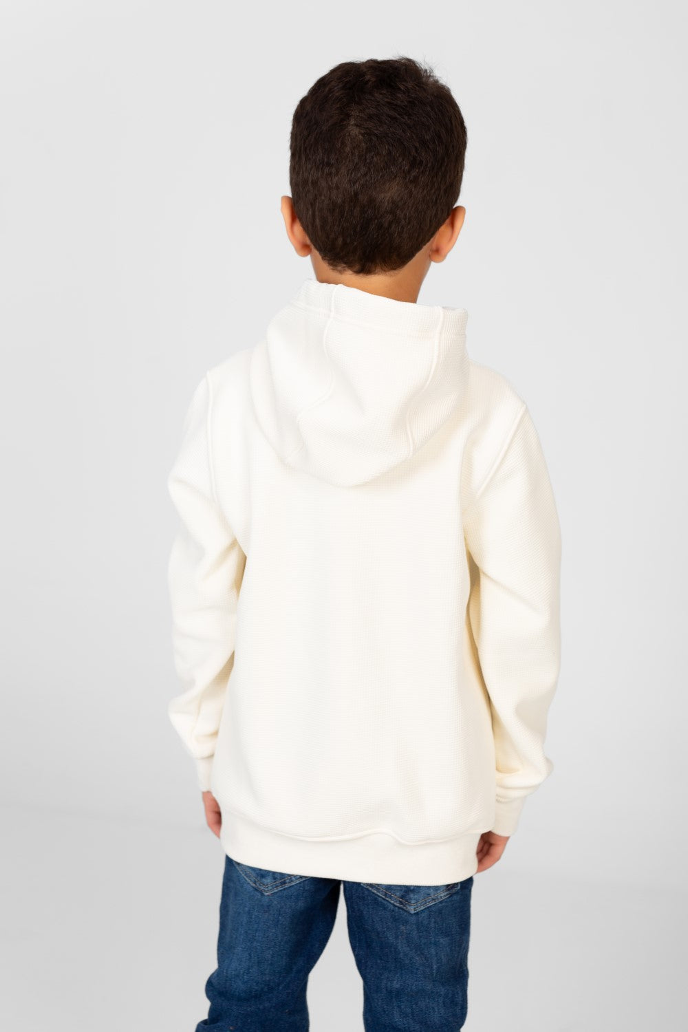 سويت شيرت بغطاء رأس للأولاد مع طباعة أمامية وجيب كنغر