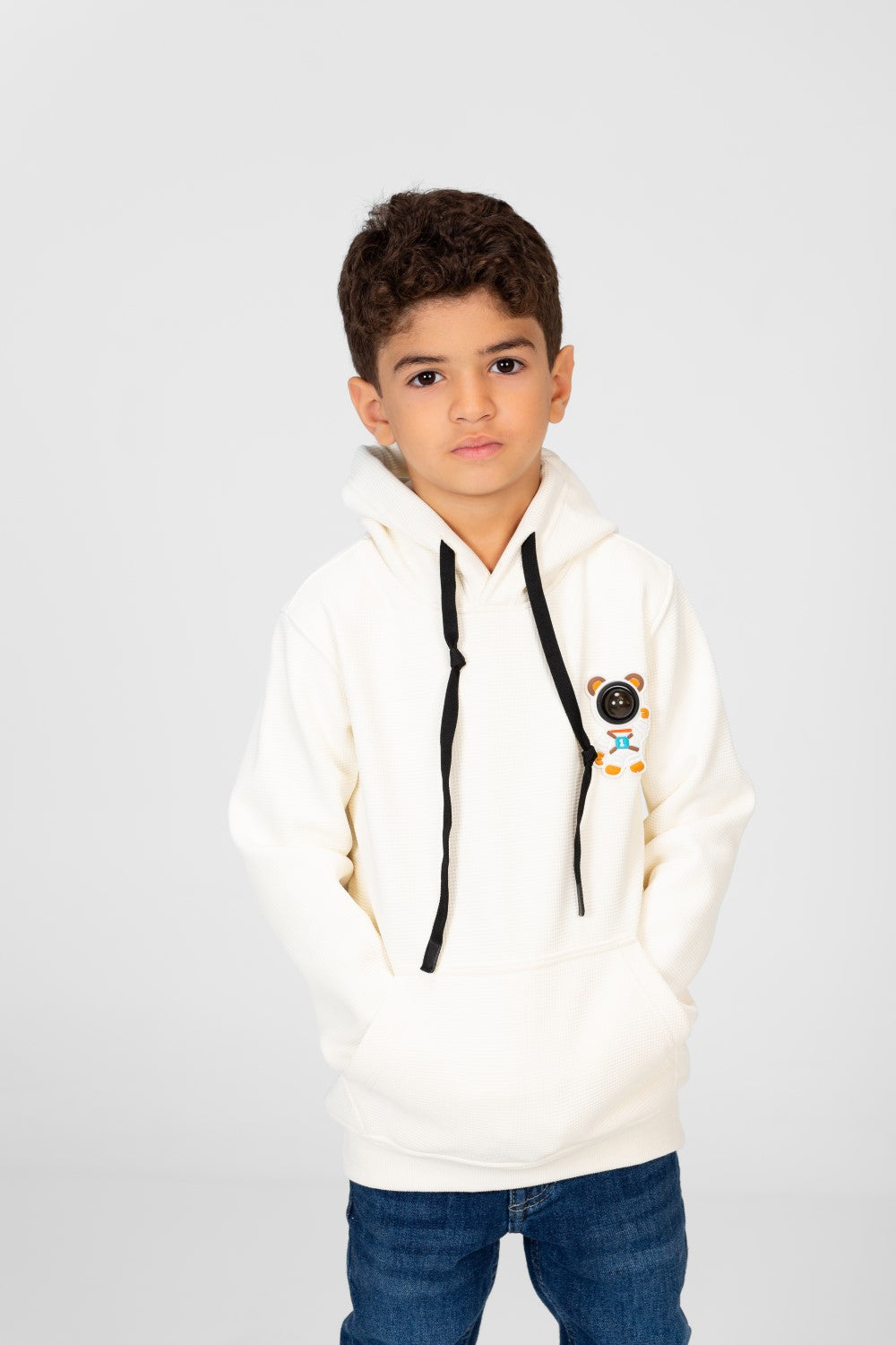 سويت شيرت بغطاء رأس للأولاد مع طباعة أمامية وجيب كنغر