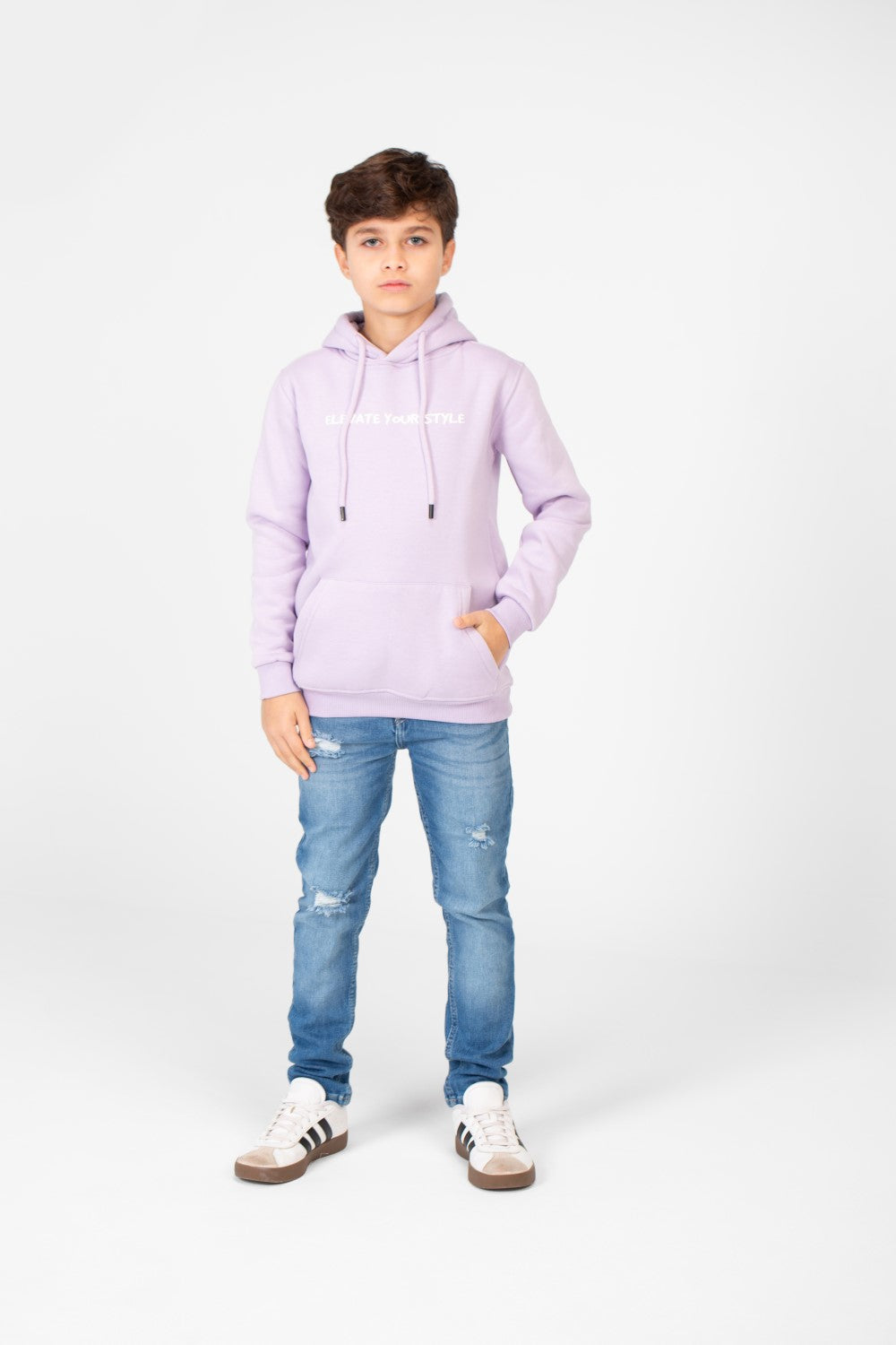 سويت شيرت بغطاء رأس للأولاد مع طباعة "ارتقِ بأسلوبك"