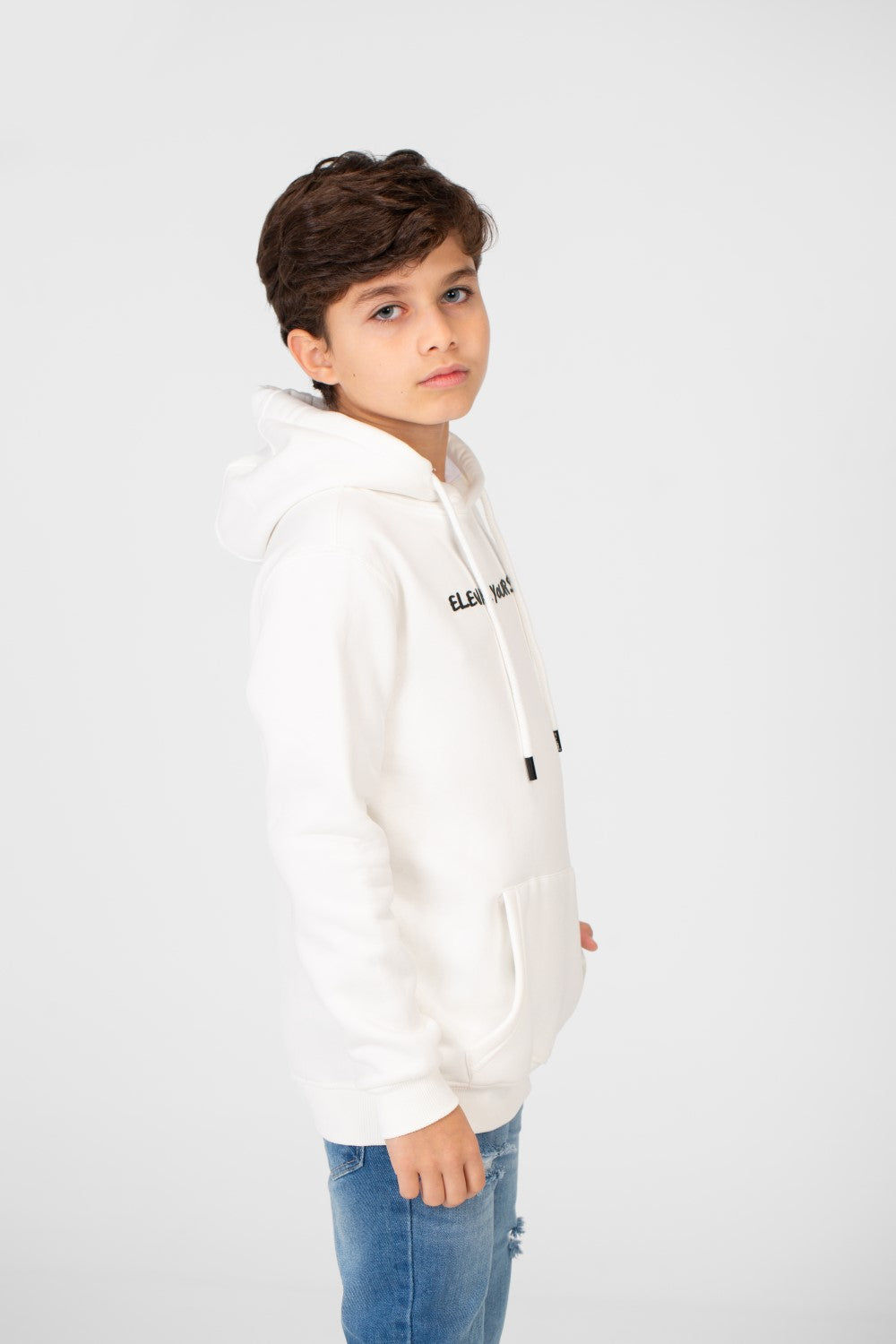 سويت شيرت بغطاء رأس للأولاد مع طباعة "ارتقِ بأسلوبك"