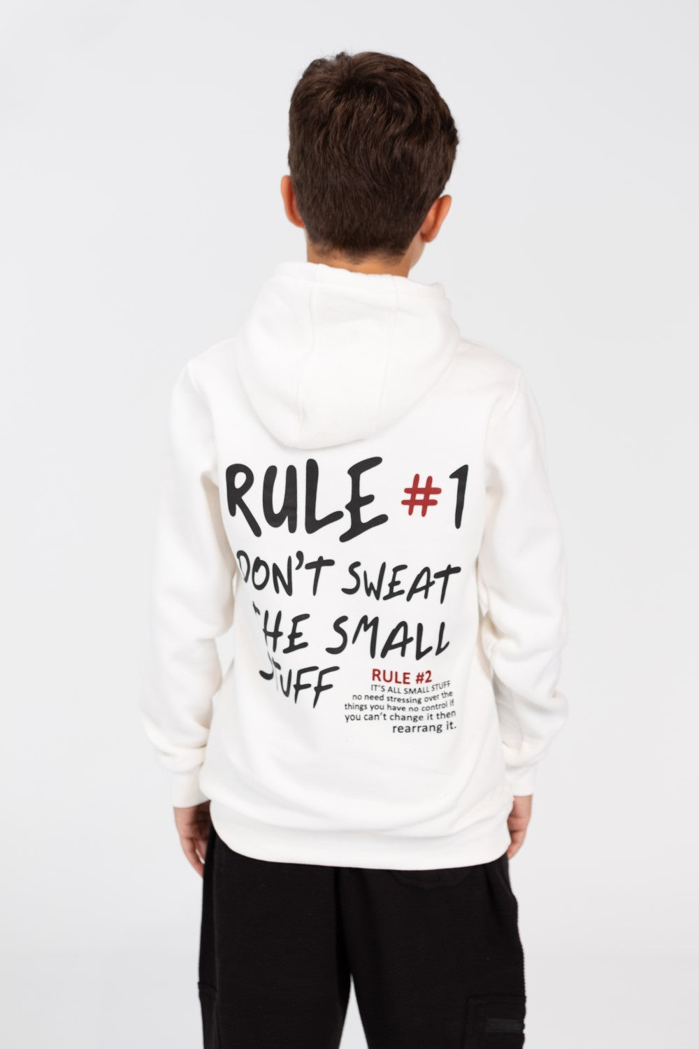 سويت شيرت بغطاء رأس للأولاد مع جيب كنغر وطبعة