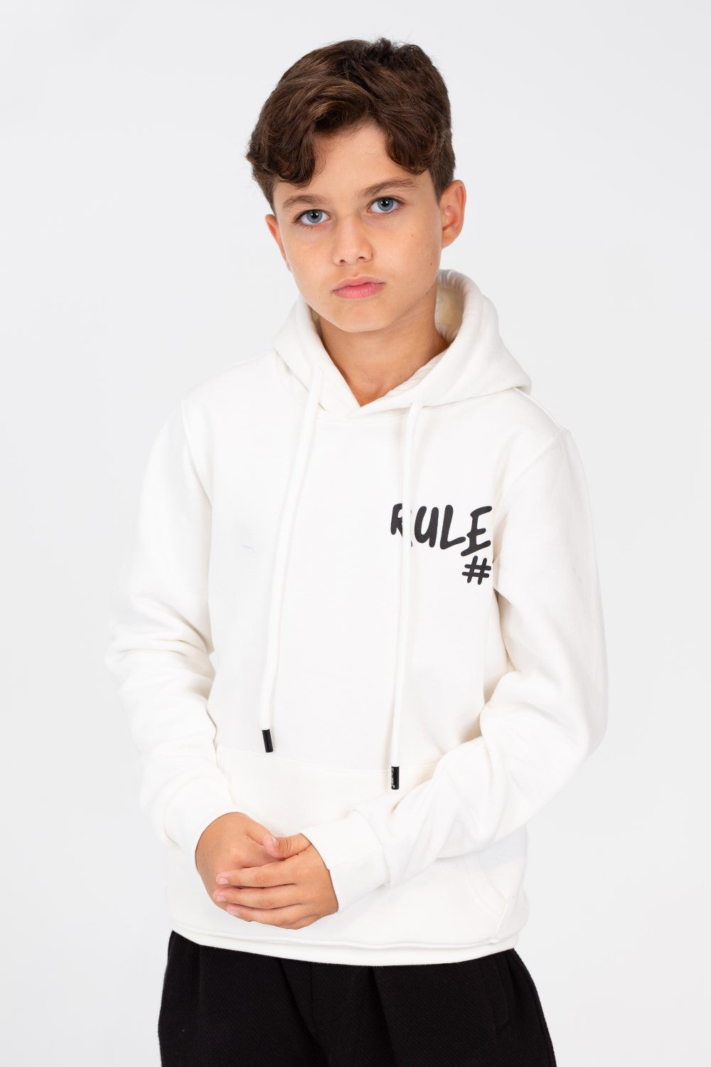 سويت شيرت بغطاء رأس للأولاد مع جيب كنغر وطبعة