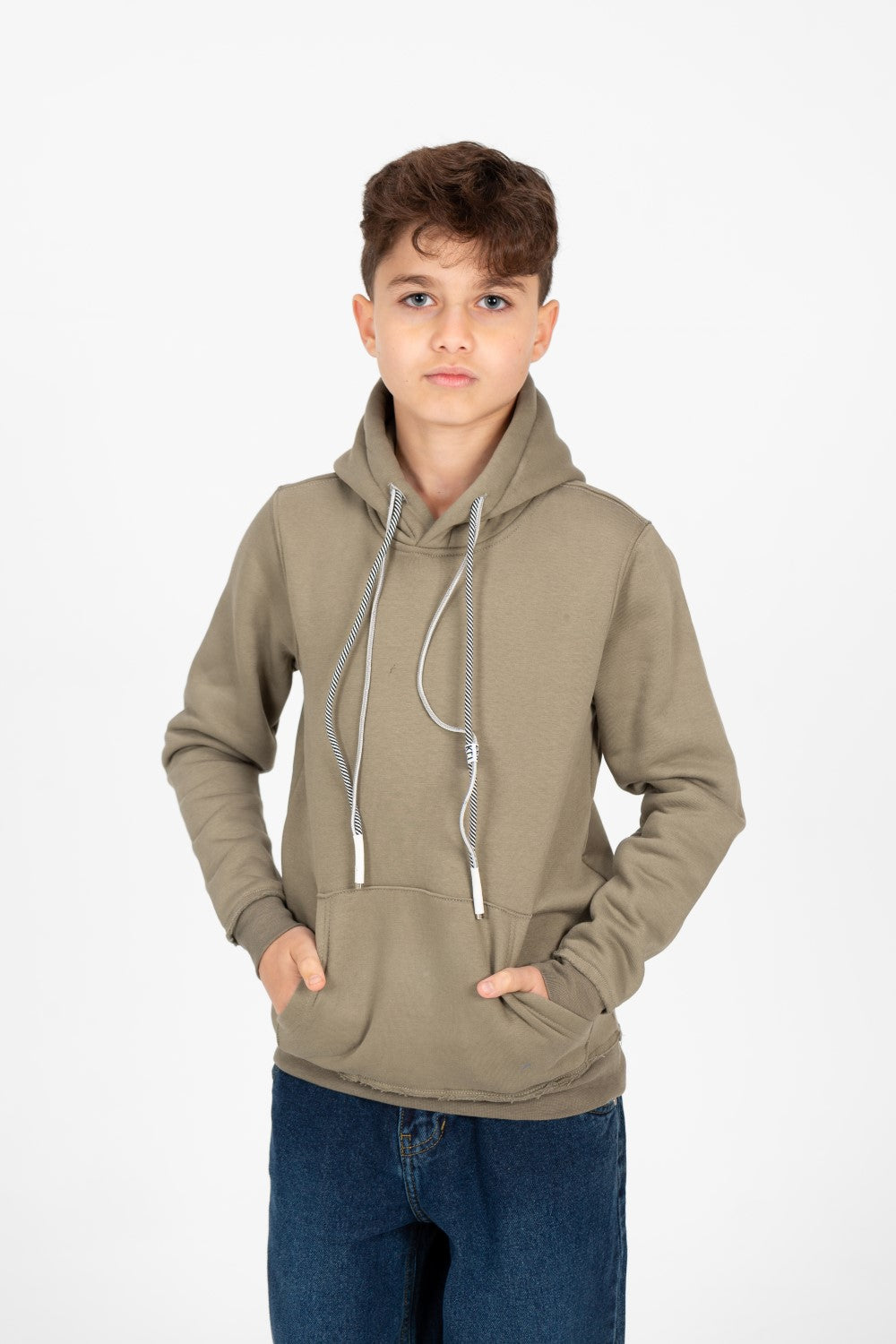 هودي أساسي للأولاد مع جيب الكنغر وأكمام طويلة
