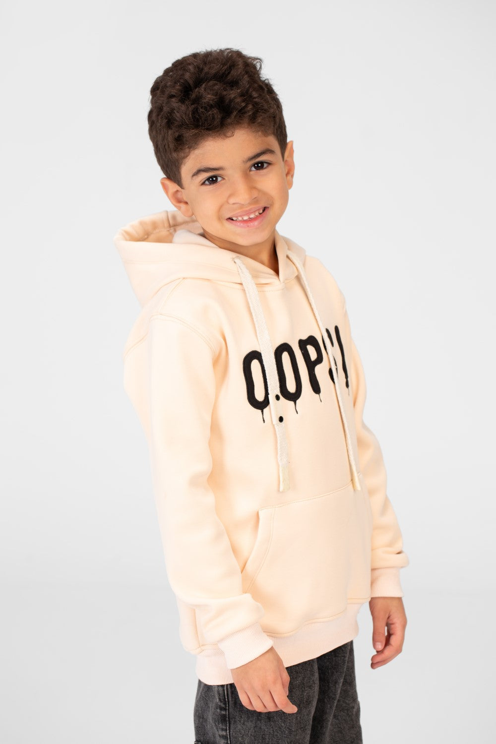 هودي للأولاد مع جيب الكنغر مصنوع من مادة مريحة وعملية