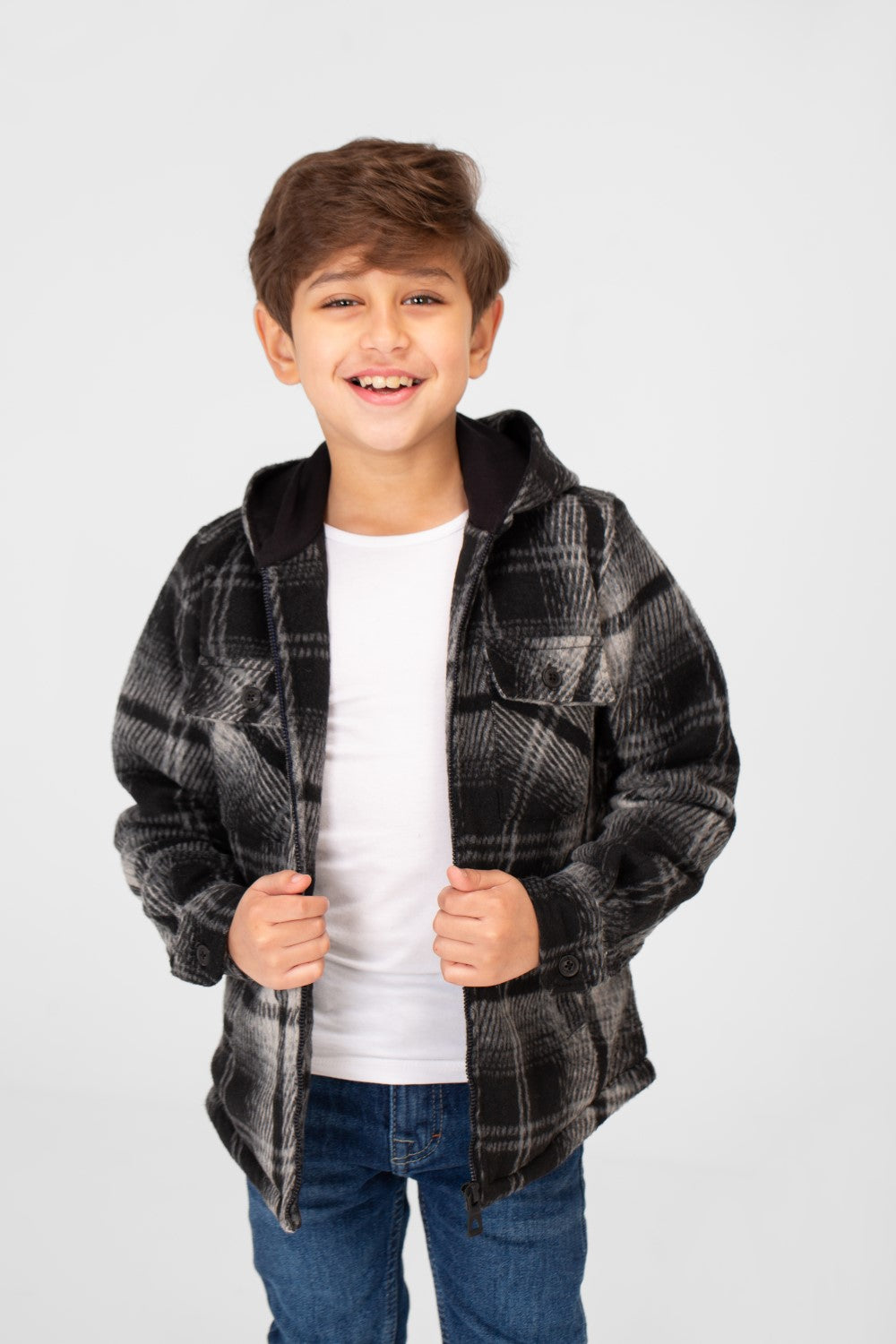 قميص صبياني بغطاء رأس ومربعات وسحاب كامل