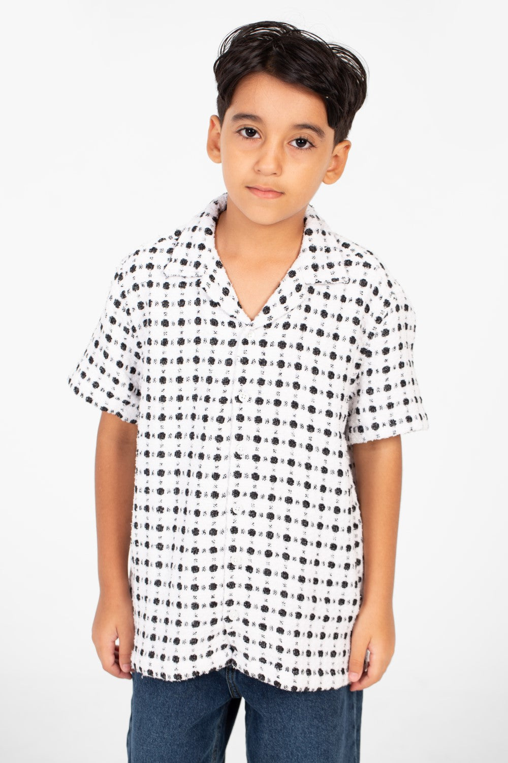 قميص طماطم كتان منقط بأكمام قصيرة للأولاد بتصميم صيفي عصري