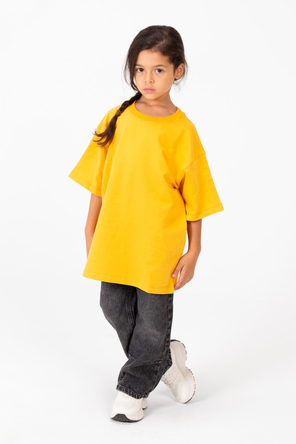 تي شيرت صيفي للبنات من ميلتون لايكرا برقبة دائرية وأكمام قصيرة مع طباعة نصية في الخلف