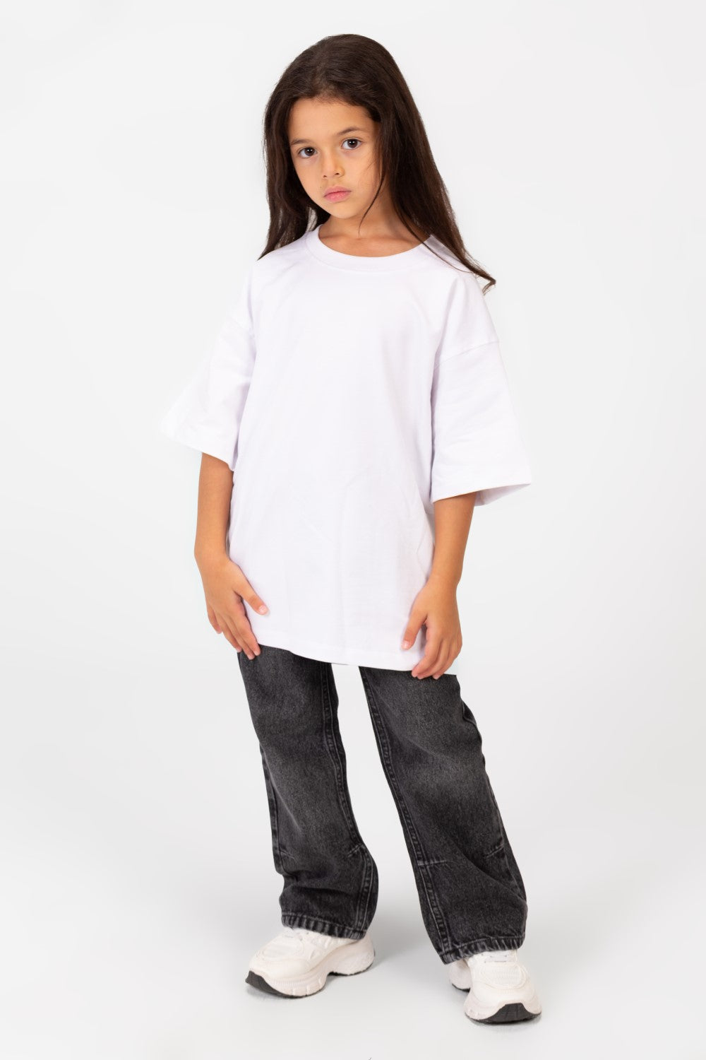 تي شيرت صيفي للبنات من ميلتون لايكرا برقبة دائرية وأكمام قصيرة مع طباعة نصية في الخلف