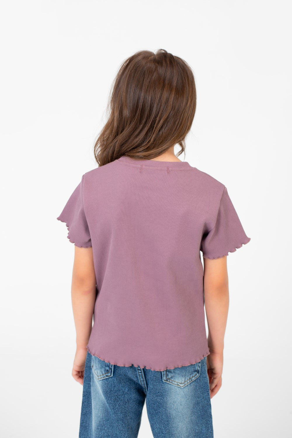 تي شيرت صيفي مريح للبنات بأكمام نصفية ورقبة دائرية وتصميم عصري