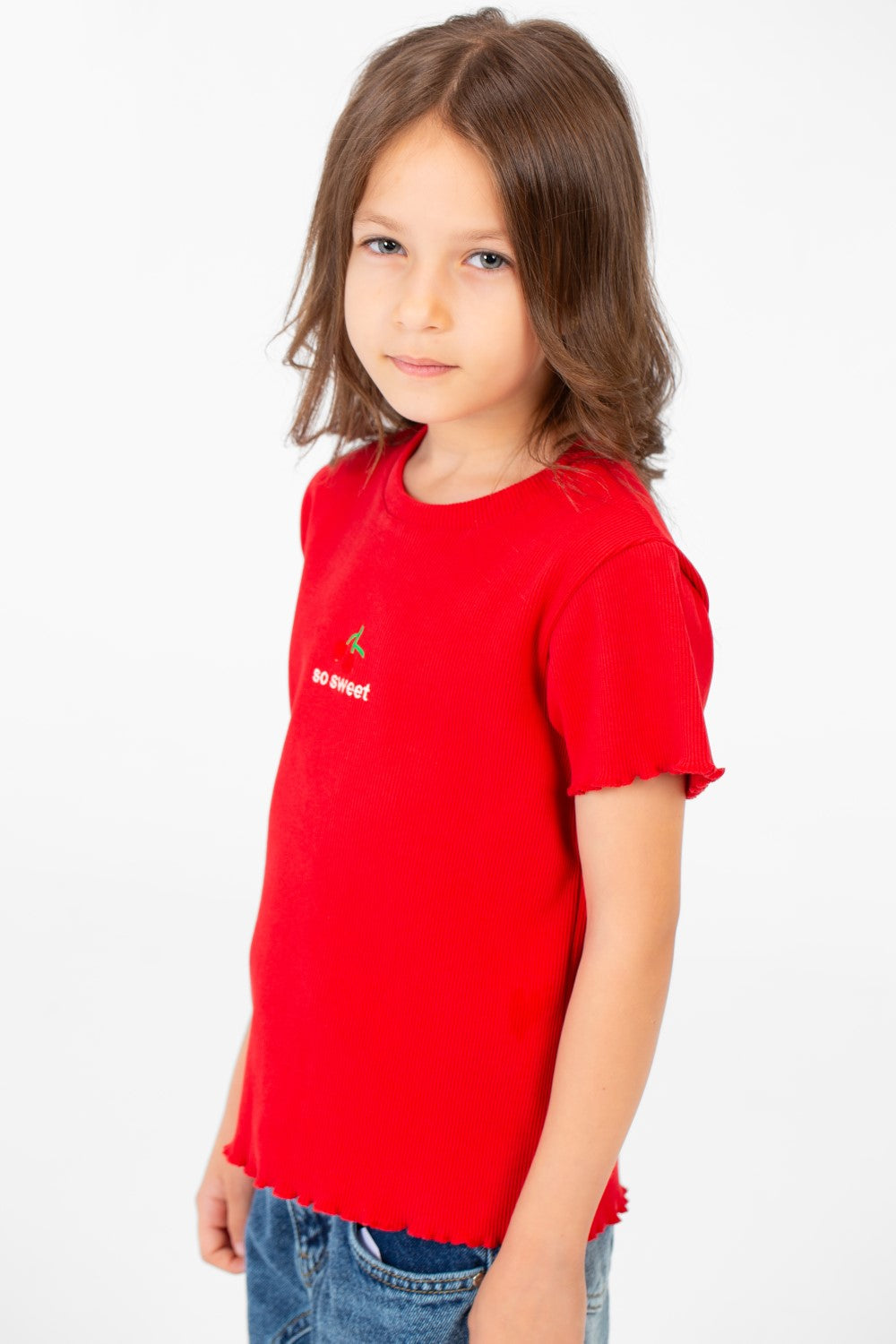 تي شيرت صيفي مريح للبنات بأكمام نصفية ورقبة دائرية وتصميم عصري
